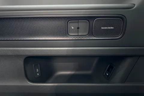 DF75ZNR Volkswagen ID. Buzz GTX SWB 340 PS 79 kWh Pro Electric Automatic - Heat Pump Thumbnail #35