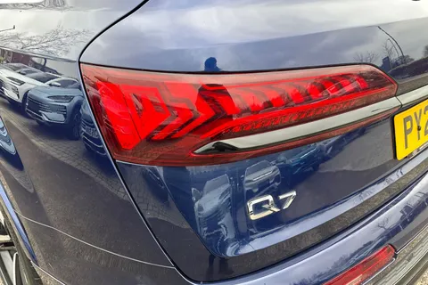 PY23JTX Audi Q7 3.0 TDI V6 50 Black Edition Tiptronic quattro Euro 6 (s/s) 5dr Thumbnail #8