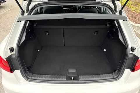 LO69UMD Audi A1 1.0 TFSI 25 Technik Sportback Euro 6 (s/s) 5dr Thumbnail #7