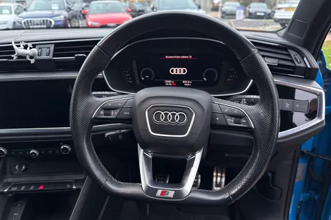 WR22USW Audi Q3 Black Edition 35 TFSI  150 PS 6-speed Thumbnail #46