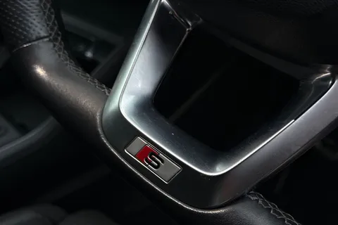 WR22USW Audi Q3 Black Edition 35 TFSI  150 PS 6-speed Thumbnail #47