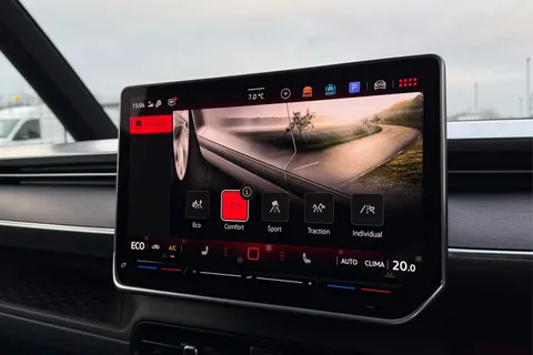 DF75ZNR Volkswagen ID. Buzz GTX SWB 340 PS 79 kWh Pro Electric Automatic - Heat Pump Thumbnail #54