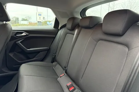 LO69UMD Audi A1 1.0 TFSI 25 Technik Sportback Euro 6 (s/s) 5dr Thumbnail #19