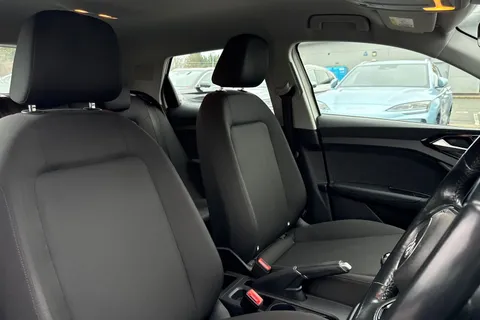 LO69UMD Audi A1 1.0 TFSI 25 Technik Sportback Euro 6 (s/s) 5dr Thumbnail #24