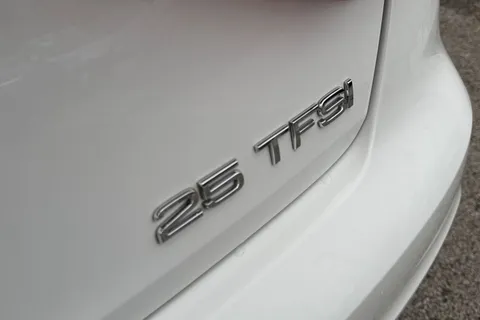 LO69UMD Audi A1 1.0 TFSI 25 Technik Sportback Euro 6 (s/s) 5dr Thumbnail #26