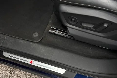 PY23JTX Audi Q7 3.0 TDI V6 50 Black Edition Tiptronic quattro Euro 6 (s/s) 5dr Thumbnail #40