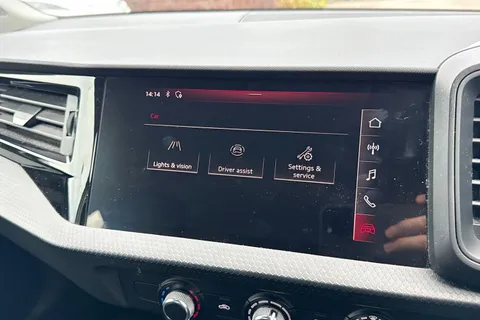 LO69UMD Audi A1 1.0 TFSI 25 Technik Sportback Euro 6 (s/s) 5dr Thumbnail #42