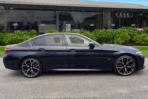 MH22JYE BMW 5 Series 2.0 520d MHT M Sport Steptronic Euro 6 (s/s) 4dr Thumbnail #4