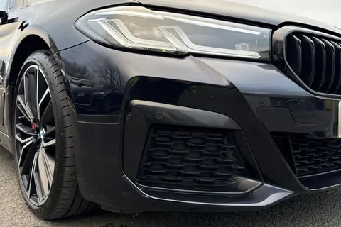 MH22JYE BMW 5 Series 2.0 520d MHT M Sport Steptronic Euro 6 (s/s) 4dr Thumbnail #9