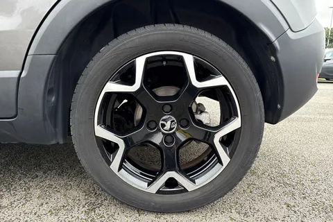 BW21WVU Vauxhall Crossland 1.2 Turbo Ultimate Nav Auto Euro 6 (s/s) 5dr Thumbnail #13