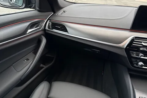 MH22JYE BMW 5 Series 2.0 520d MHT M Sport Steptronic Euro 6 (s/s) 4dr Thumbnail #20