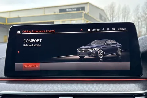 MH22JYE BMW 5 Series 2.0 520d MHT M Sport Steptronic Euro 6 (s/s) 4dr Thumbnail #38