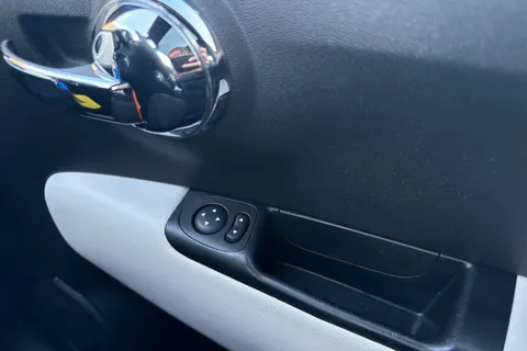 DN23AVO FIAT 500 1.0 Mild Hybrid Dolcevita [Part Leather] 3dr Thumbnail #18