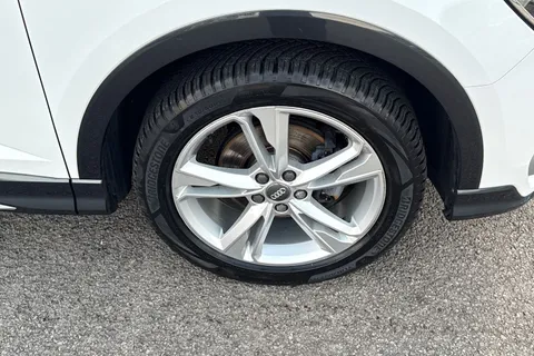 VO20EWK Audi Q3 35 TFSI S Line 5dr Thumbnail #12