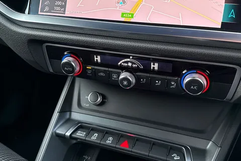 VO20EWK Audi Q3 35 TFSI S Line 5dr Thumbnail #23