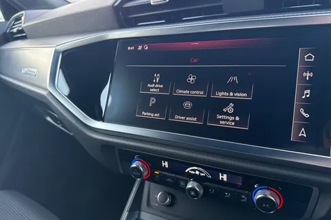 VO20EWK Audi Q3 35 TFSI S Line 5dr Thumbnail #36