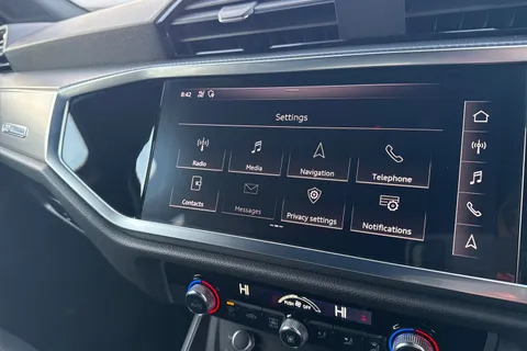 VO20EWK Audi Q3 35 TFSI S Line 5dr Thumbnail #45