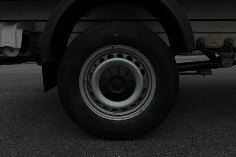 DC75AOE Volkswagen Crafter CR35 Single cab Dropside LWB 163 PS 2.0 TDI 6sp Manual RWD Thumbnail #11