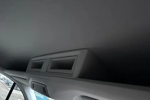 DC75AOE Volkswagen Crafter CR35 Single cab Dropside LWB 163 PS 2.0 TDI 6sp Manual RWD Thumbnail #42