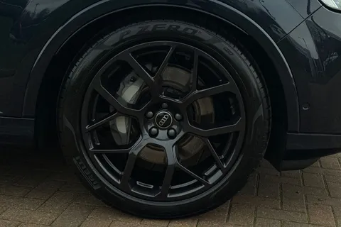 Audi Q7 3.0 TDI Quattro 231 Black Edition 5dr Tiptronic Thumbnail #13