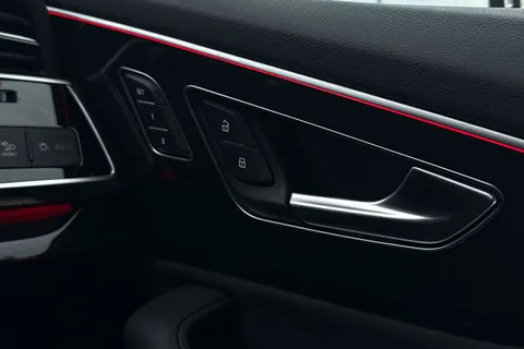 Audi Q7 3.0 TDI Quattro 231 Black Edition 5dr Tiptronic Thumbnail #21