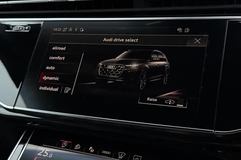 Audi Q7 3.0 TDI Quattro 231 Black Edition 5dr Tiptronic Thumbnail #44