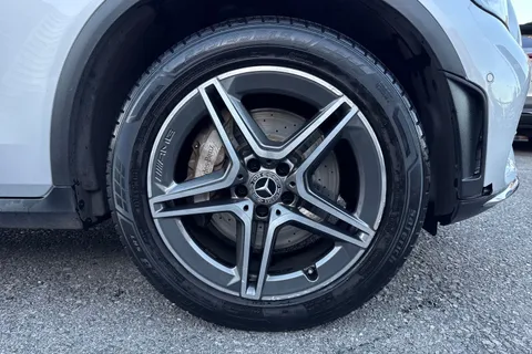 RV70WWK Mercedes-Benz Glc 2.0 GLC300 MHEV AMG Line Coupe G-Tronic+ 4MATIC Euro 6 (s/s) 5dr Thumbnail #11