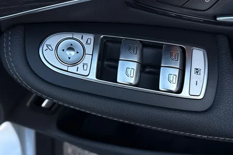 RV70WWK Mercedes-Benz Glc 2.0 GLC300 MHEV AMG Line Coupe G-Tronic+ 4MATIC Euro 6 (s/s) 5dr Thumbnail #22