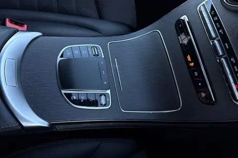 RV70WWK Mercedes-Benz Glc 2.0 GLC300 MHEV AMG Line Coupe G-Tronic+ 4MATIC Euro 6 (s/s) 5dr Thumbnail #24