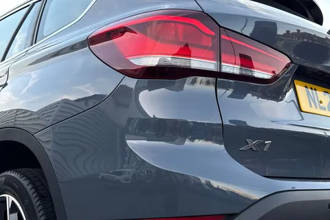 NL21YFJ BMW X1 2.0 18d xLine Auto sDrive Euro 6 (s/s) 5dr Thumbnail #9