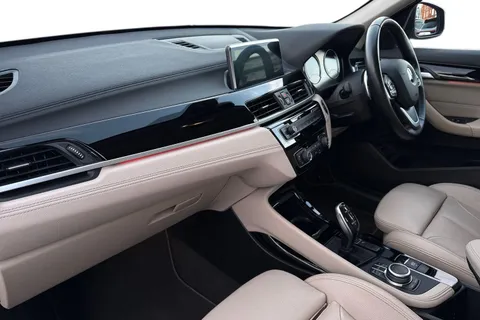 NL21YFJ BMW X1 2.0 18d xLine Auto sDrive Euro 6 (s/s) 5dr Thumbnail #16