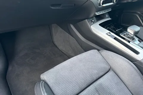 DF21LZG Audi Q5 45 TFSI Quattro S Line 5dr S Tronic Thumbnail #21