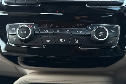 NL21YFJ BMW X1 2.0 18d xLine Auto sDrive Euro 6 (s/s) 5dr Thumbnail #23