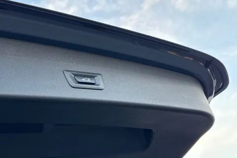 NL21YFJ BMW X1 2.0 18d xLine Auto sDrive Euro 6 (s/s) 5dr Thumbnail #29