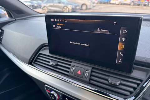 DF21LZG Audi Q5 45 TFSI Quattro S Line 5dr S Tronic Thumbnail #40