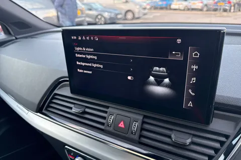 DF21LZG Audi Q5 45 TFSI Quattro S Line 5dr S Tronic Thumbnail #48