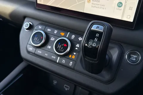 DH23LGW Land Rover Defender 110 5.0 P525 V8 SUV 5dr Petrol Auto 4WD Euro 6 (s/s) (525 ps) Thumbnail #13