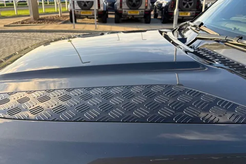 DH23LGW Land Rover Defender 110 5.0 P525 V8 SUV 5dr Petrol Auto 4WD Euro 6 (s/s) (525 ps) Thumbnail #28