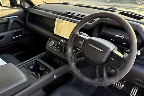 DH23LGW Land Rover Defender 110 5.0 P525 V8 SUV 5dr Petrol Auto 4WD Euro 6 (s/s) (525 ps) Thumbnail #33