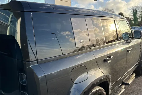 DH23LGW Land Rover Defender 110 5.0 P525 V8 SUV 5dr Petrol Auto 4WD Euro 6 (s/s) (525 ps) Thumbnail #35