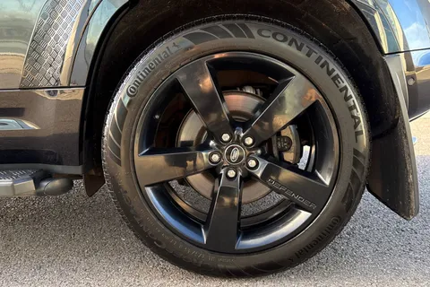 DH23LGW Land Rover Defender 110 5.0 P525 V8 SUV 5dr Petrol Auto 4WD Euro 6 (s/s) (525 ps) Thumbnail #39