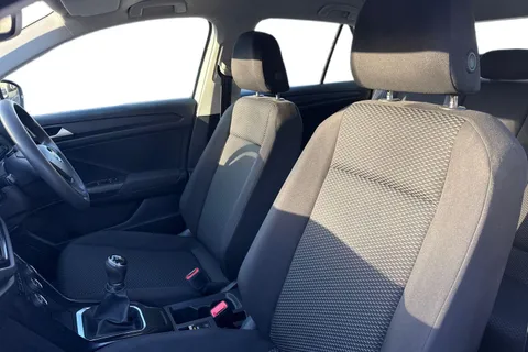 RK19VHW Volkswagen T-Roc 1.6 TDI S 5dr Thumbnail #11