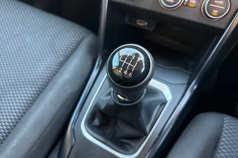 RK19VHW Volkswagen T-Roc 1.6 TDI S 5dr Thumbnail #20