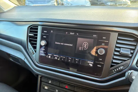 RK19VHW Volkswagen T-Roc 1.6 TDI S 5dr Thumbnail #30