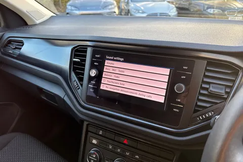 RK19VHW Volkswagen T-Roc 1.6 TDI S 5dr Thumbnail #33