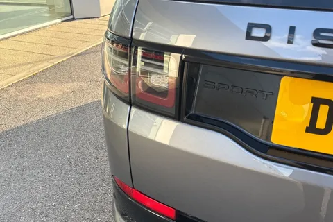 DX71LJC Land Rover Discovery Sport 2.0 D200 MHEV R-Dynamic HSE Auto 4WD Euro 6 (s/s) 5dr Thumbnail #27