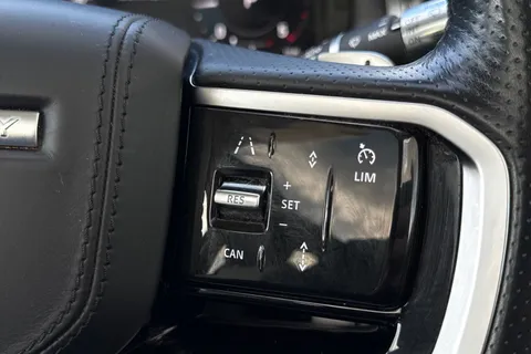 DX71LJC Land Rover Discovery Sport 2.0 D200 MHEV R-Dynamic HSE Auto 4WD Euro 6 (s/s) 5dr Thumbnail #44