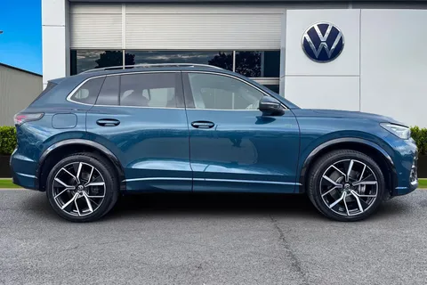 KJ24TJU Volkswagen Tiguan 2.0 TDI R-Line 5dr DSG Thumbnail #3
