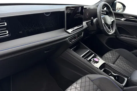 KJ24TJU Volkswagen Tiguan 2.0 TDI R-Line 5dr DSG Thumbnail #15