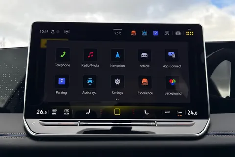 KJ24TJU Volkswagen Tiguan 2.0 TDI R-Line 5dr DSG Thumbnail #17